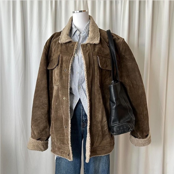 Vintage Wilson’s Leather Brown Weathered Suede Sherpa Lined Men’s Jacket. - Picture 3 of 8